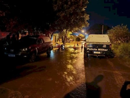 Jovem reduz velocidade em quebra-molas e é assassinado a tiros