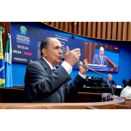 Fim da escala 6×1 é populista e ameaça emprego, alerta Zé Teixeira
