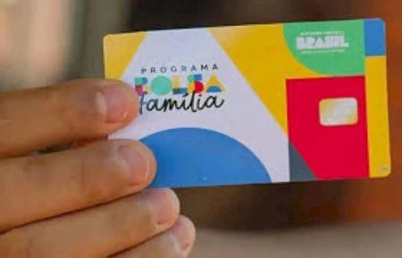Bolsa Família: pagamentos começam nesta terça-feira (30) para beneficiários com NIS terminado em 0