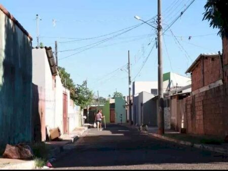 Adolescente de 16 anos é executado com 12 tiros dentro de casa