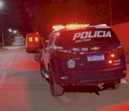 Enteado mata padrasto com golpe mata-leão ao defender a mãe
