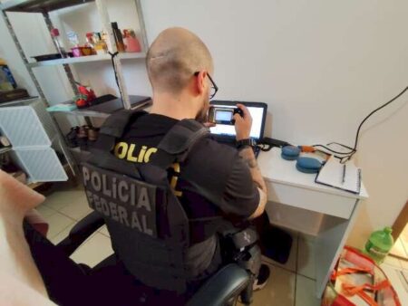 PF prende homem que publicava vídeos de pornografia infantil em rede social