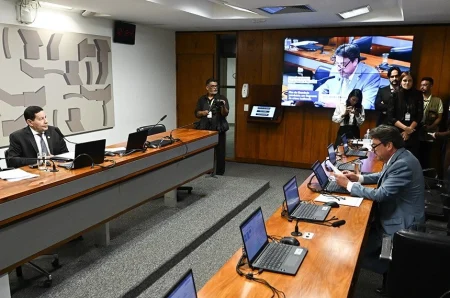 Comissão do Senado endurece regras para liberdade provisória.