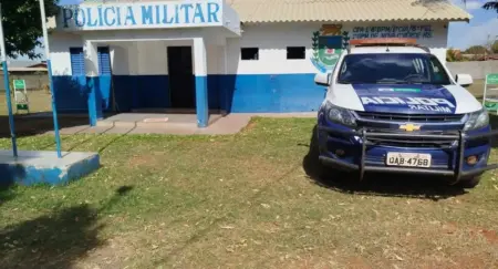 Homem é contido por populares após tentar atacar vítima com faca em Nova Casa Verde