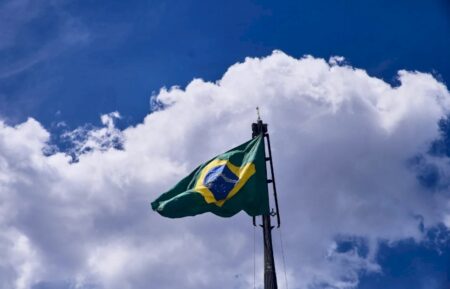 Entenda como a Lei da Reciprocidade permite ao Brasil responder às tarifas dos EUA
