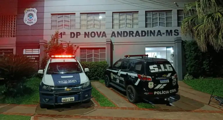Mulher é presa em flagrante após esfaquear duas pessoas em Nova Andradina