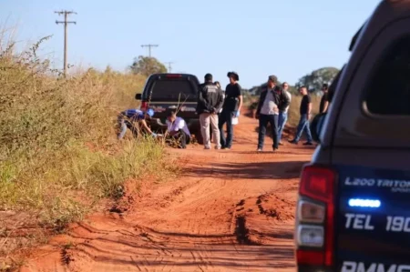 Dois jovens são encontrados mortos em estrada vicinal de Campo Grande.