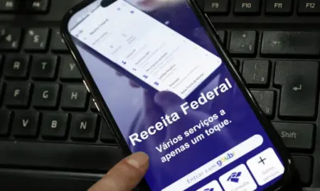 Receita libera consulta ao terceiro lote de restituição do IR 2026.