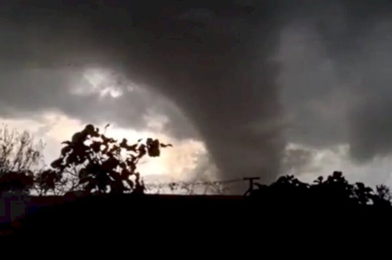Tornado assusta moradores, provoca destruição e deixa feridos no Rio Grande do Sul