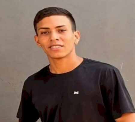 Rapaz é encontrado morto com marcas de violência nas margens de rodovia