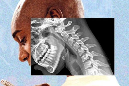 Mãos fracas e visão turva: estamos ficando com ‘corpo de celular’?