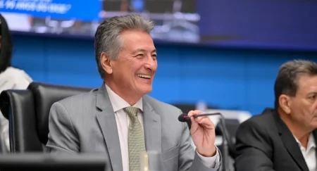 Nova pesquisa mostra queda de Roberto Hashioka e reforça especulações sobre desistência em 2026