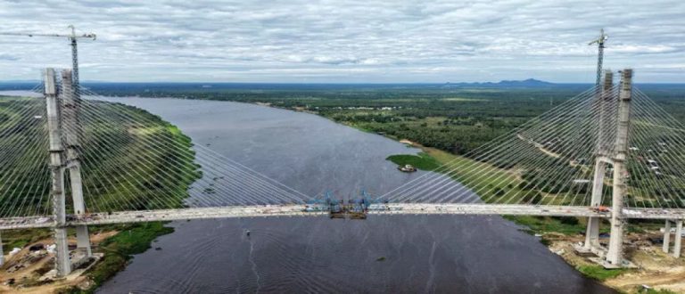 Ponte da Bioceânica está a apenas 5,6 metros da ligação entre Brasil e Paraguai