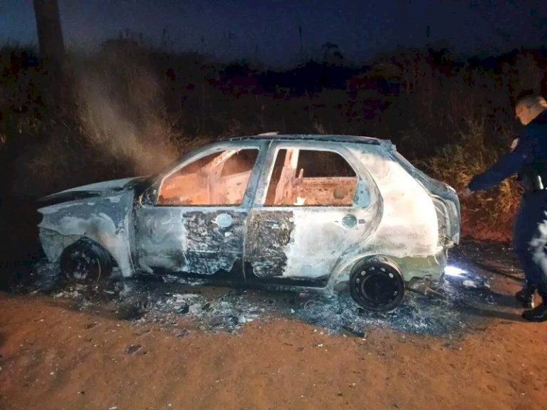 Carro carbonizado pode ajudar a esclarecer execução de homem na fronteira