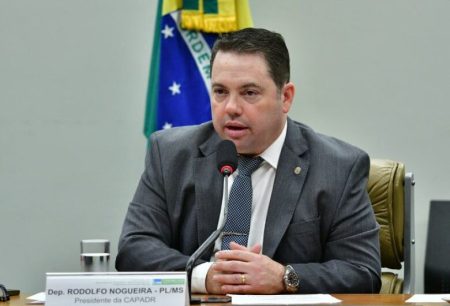 Deputado diz não ser intimidar, após se tornar alvo de nova denúncia
