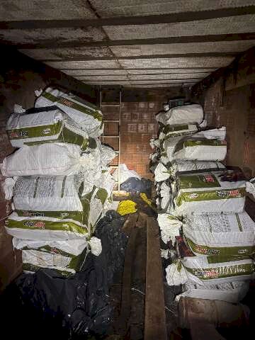 Bunker com 1,22 tonelada de maconha é encontrado em CG