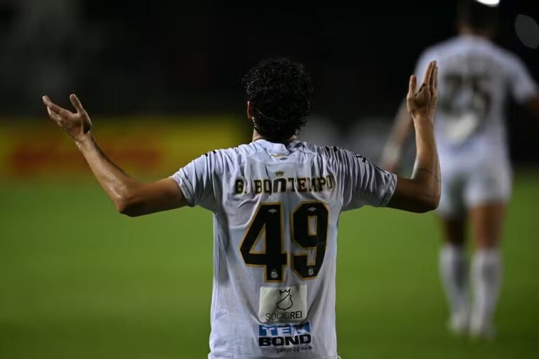 Santos aproveita fragilidade da UCV e respira em meio à crise financeira