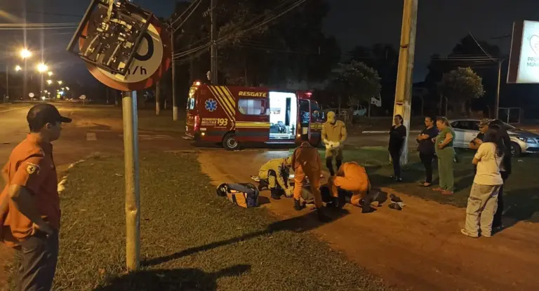 Motociclista fica ferido após atropelar pedestre e bater em poste de radar na MS-134, em Batayporã