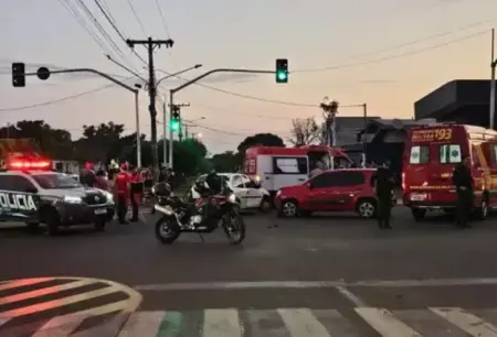 Motociclista morre ao ser atropelado duas vezes em cruzamento