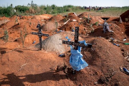 Epidemia de ebola na República Democrática do Congo deixa mais de 2 mil mortos