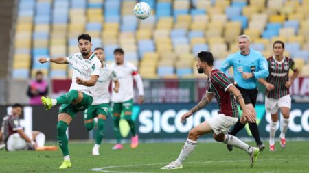 Fluminense marca nos acréscimos e vence o Palmeiras no Maracanã