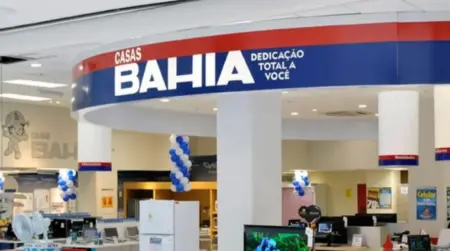 Casas Bahia pede recuperação judicial após confirmar fechamento de lojas.