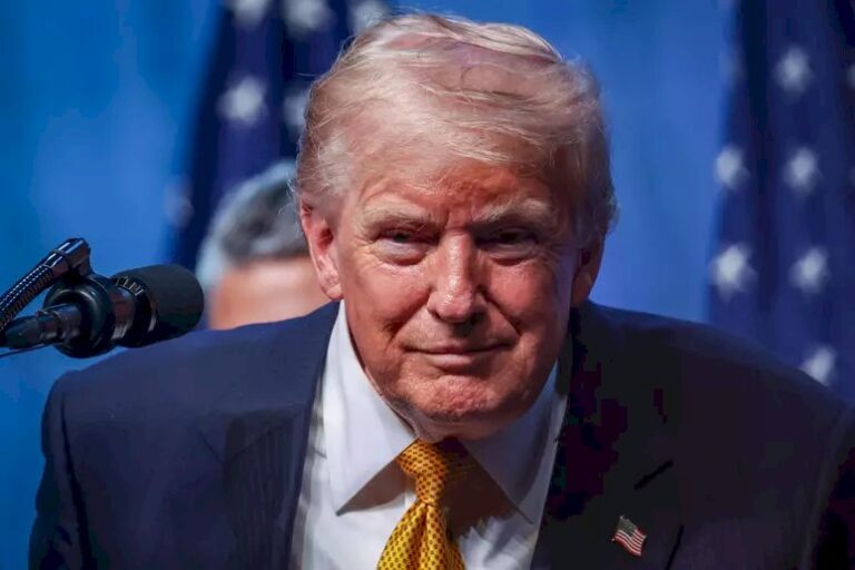 Trump revoga visto da embaixadora do Brasil e crise diplomática com Lula ganha repercussão mundial