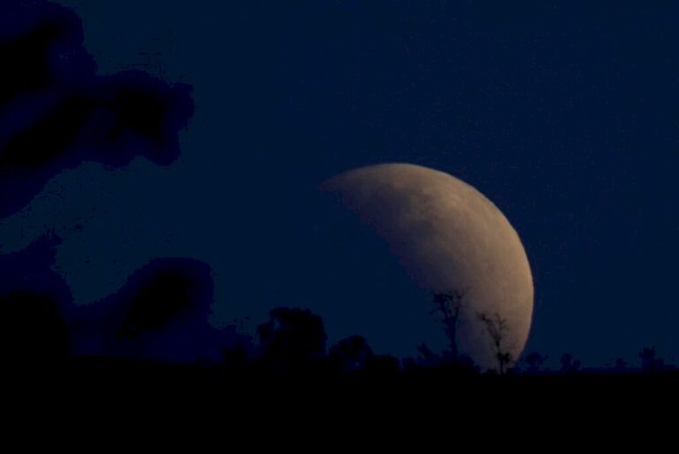 Eclipse lunar vai encobrir 96% da Lua na noite de quinta-feira em MS