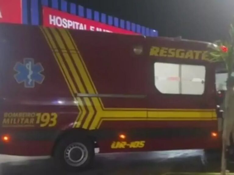 Jovem é socorrido em estado grave após ser esfaqueado 3 vezes
