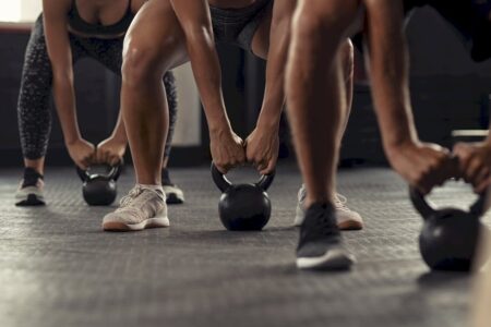 Exercícios para os ossos: estudo compara diferentes tipos de treino e mostra o que realmente faz diferença