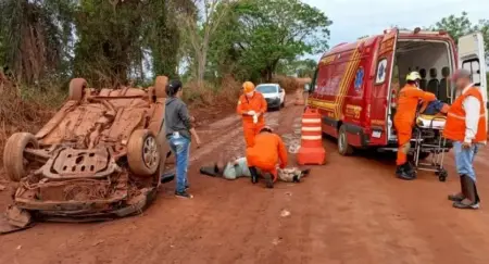 Angélica: veículo capota na rodovia MS-141 e deixa condutor ferido