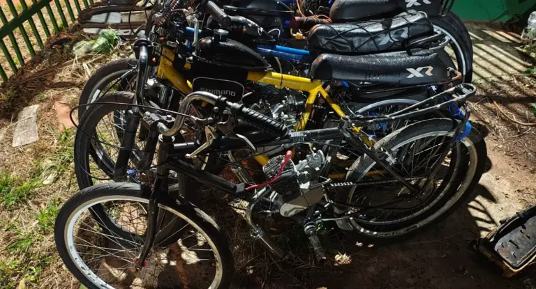 Bicicletas motorizadas utilizadas por adolescentes são apreendidas pela PM em Nova Andradina