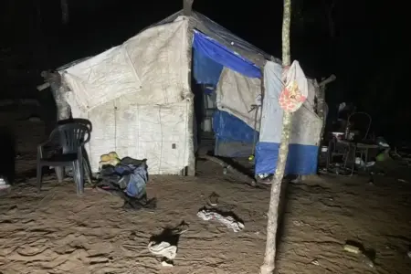 Bebê de 5 meses é morto com golpes de foice após homem invadir casa por vingança