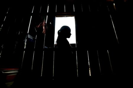 Metade das crianças grávidas com menos de 14 anos não recebe opção de aborto legal, diz pesquisa