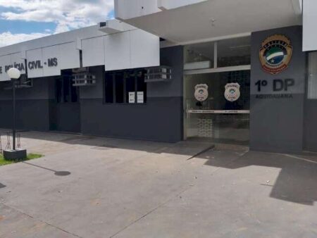Acusado de estuprar enteada de 13 anos, professor é preso dentro de hotel