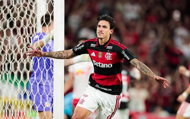 Líder Flamengo vence Bragantino. Mas com sustos