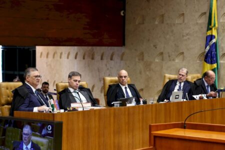 Crise no STF se arrasta por quase um mês e chega ao TSE às vésperas do 1º turno