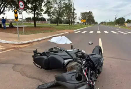 A caminho do trabalho, motociclista de 67 anos morre em acidente