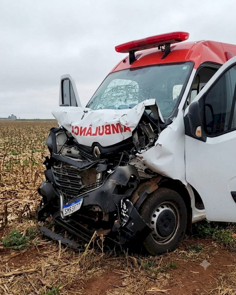 Paciente em tratamento contra câncer morre após acidente com ambulância na BR-060 em Sidrolândia