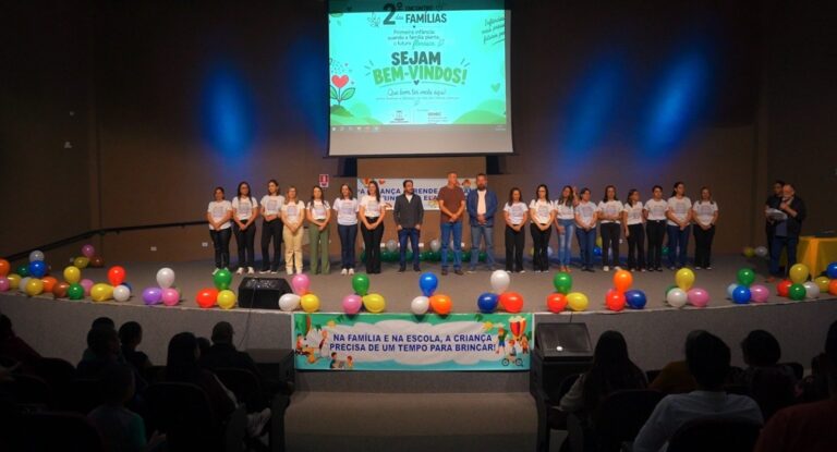 Nova Andradina – Famílias lotam Centro de Convenções em encontro da Educação Infantil