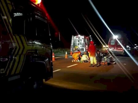 Mulher morre ao ser atropelada enquanto caminhava pela BR-158