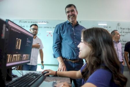 Tecnologia muda de lugar nas escolas de MS e ganha espaço no aprendizado