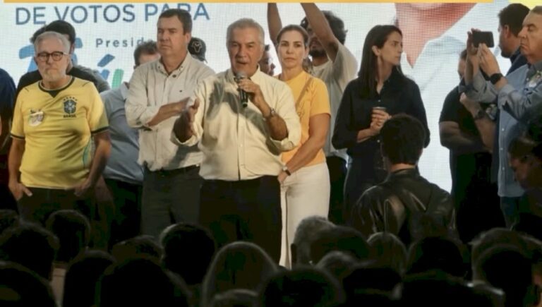 Reinaldo diz que ele, Tereza e Contar vão premiar com emendas os municípios onde Flávio tiver mais votos