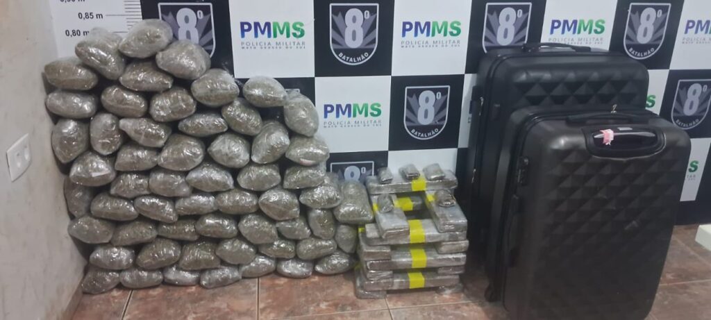 Homem é preso por tráfico com mala recheada de maconha na Casa Verde