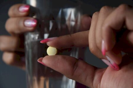 Da libertação da mulher à desconfiança, como a pílula deixou de ser a escolha óbvia de contracepção