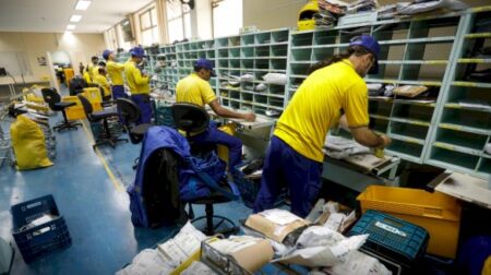 Frete quase dobra preço de produto e exige atenção nas compras online