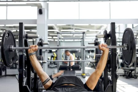 Revisão indica que vício em exercício é raro e pode ser superestimado