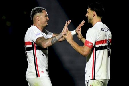 Luciano e Calleri: São Paulo volta a ter dupla de ataque titular depois de quase um mês