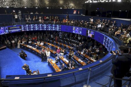 Regra de transição e dois dias de folga: entenda como ficou a proposta que acaba com a escala 6×1