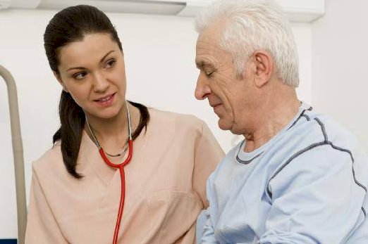 Os cuidados que devem ser adotados em exames invasivos em idosos | Letra de Médico